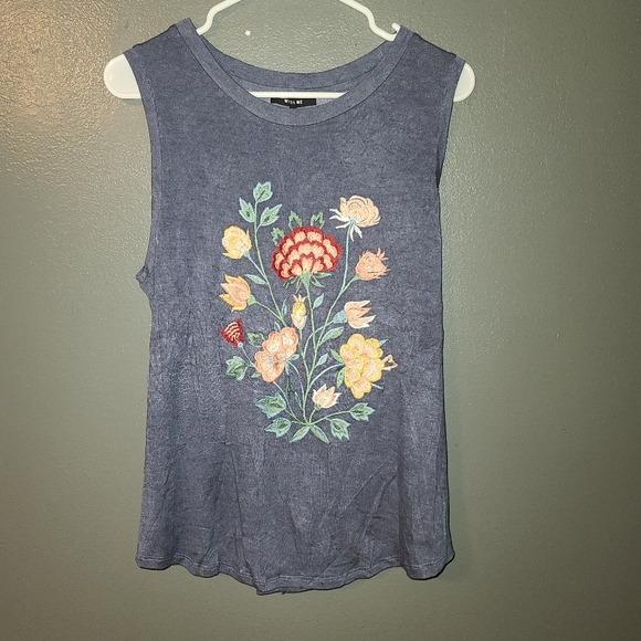 Miss Me Tops - NWT Miss Me floral embroidered sleeveless top